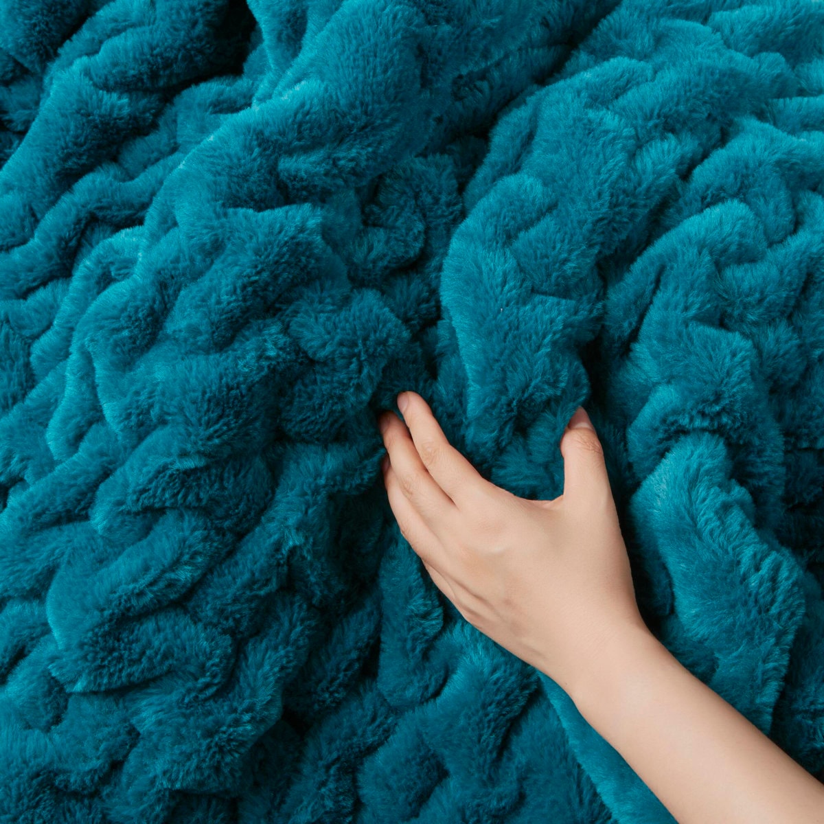 Teal Ruched Fur Throw 50x60"