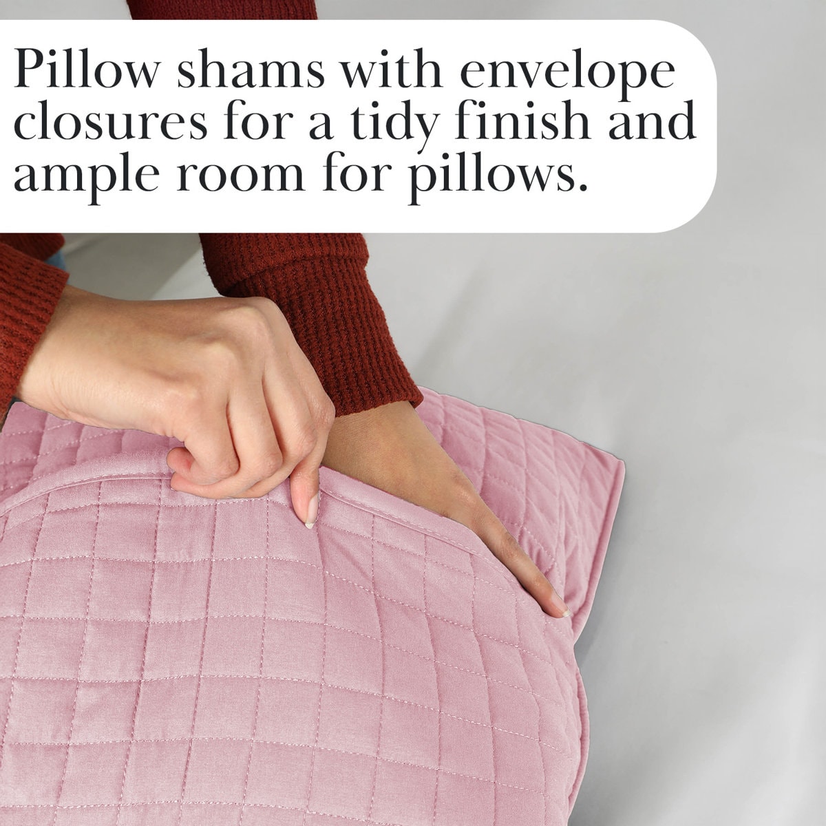 Vilano Springs ® Oversized, Light-Weight Hotel Quality Quilt Set with Matching Shams