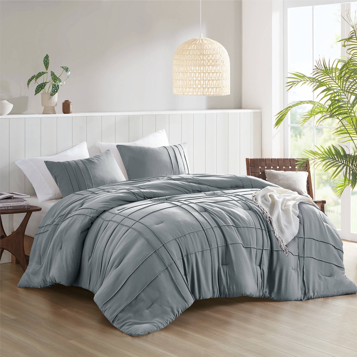 Harris Soft Washed Pinch Pleated Comforter Set