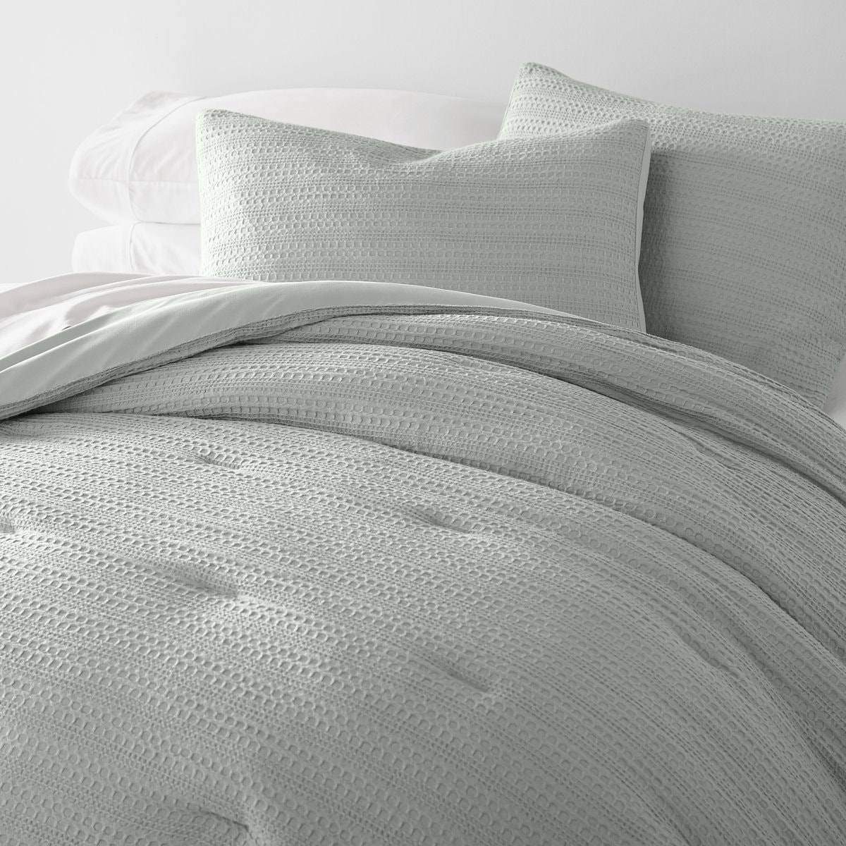 Boysen All Season Textured Down Alternative Comforter Set