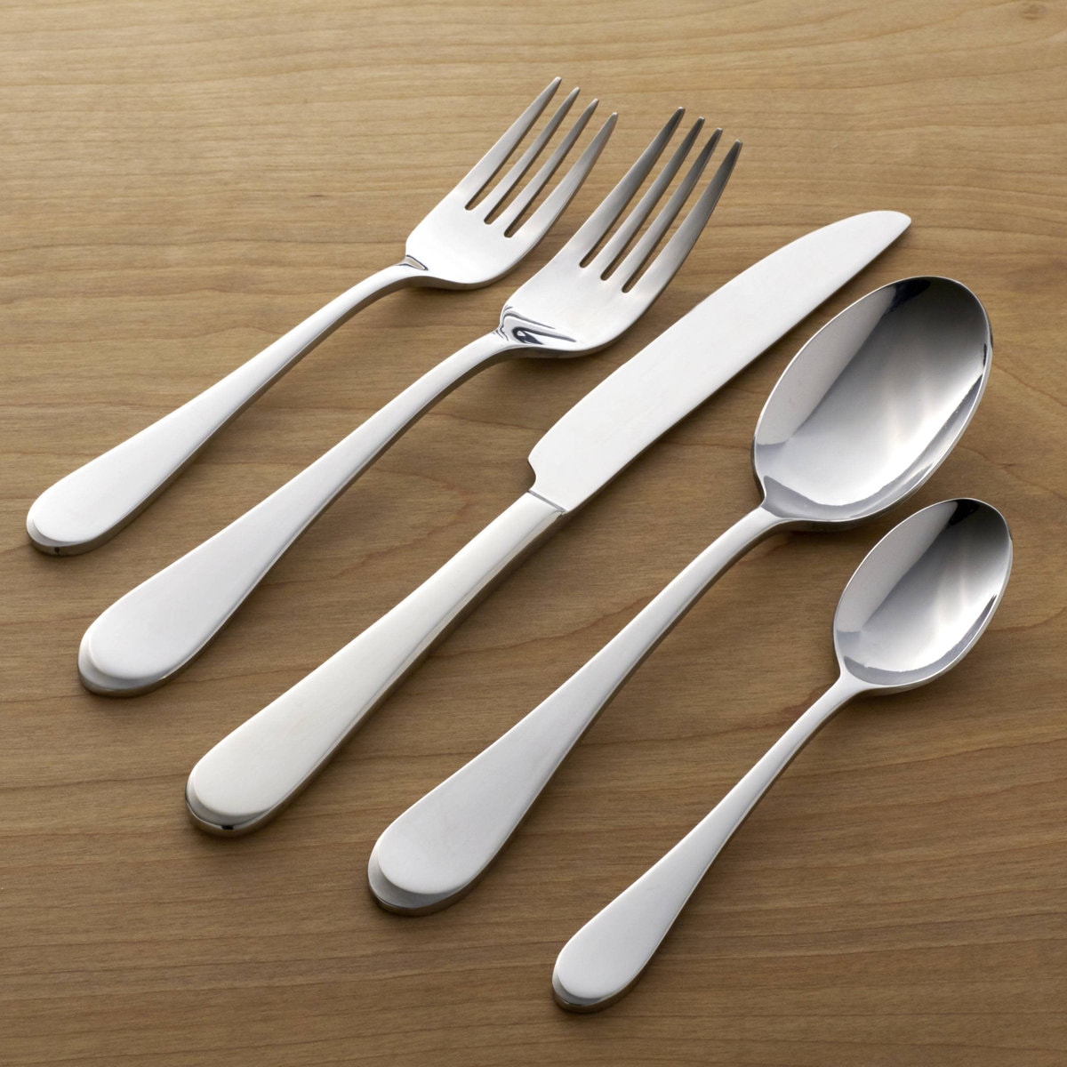 Oneida Icarus 45 Piece Everyday Flatware Set, Service For 8